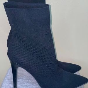 Black high heels size 9